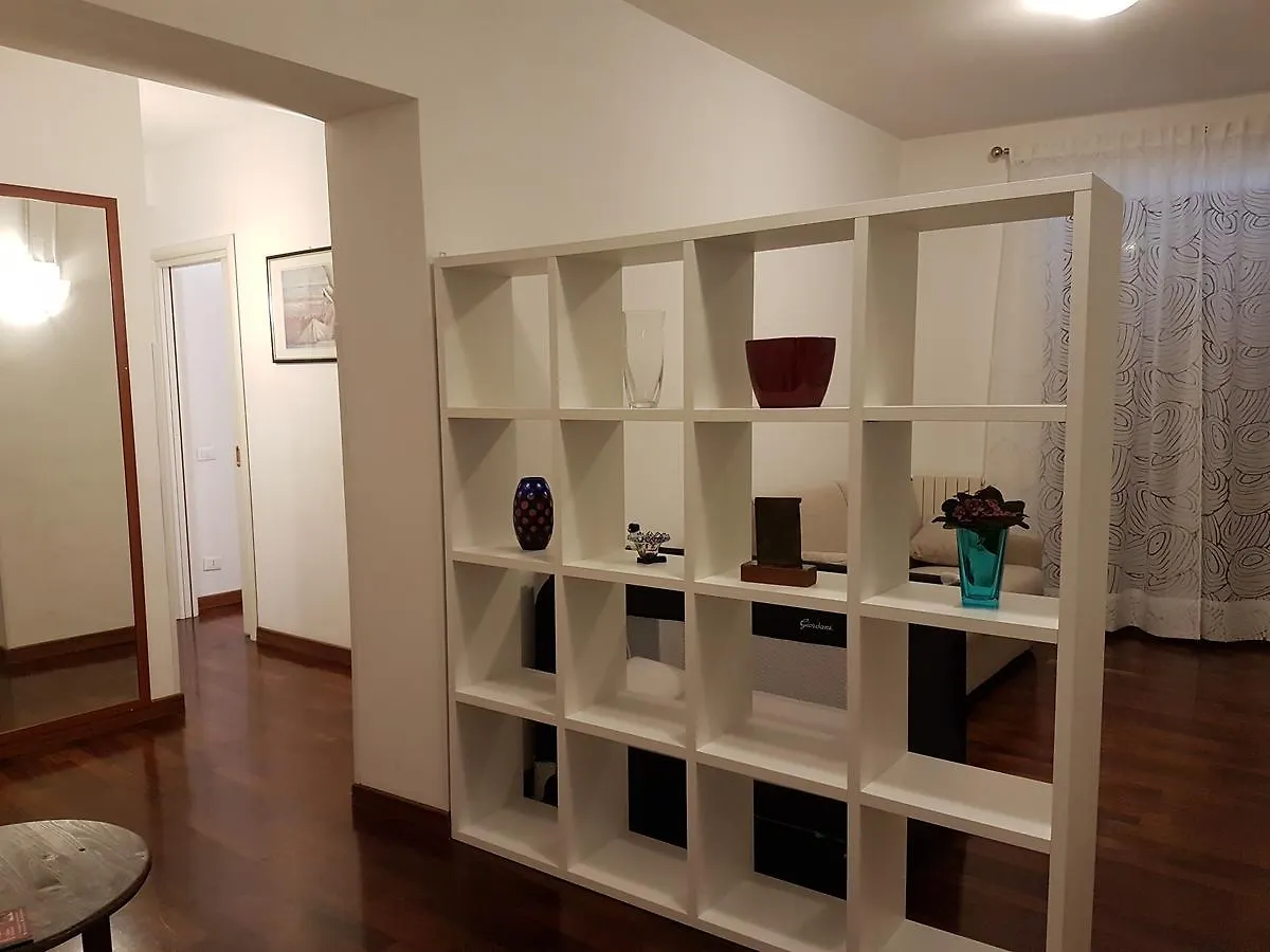 Bed & Parking Apartment Palermo Italy