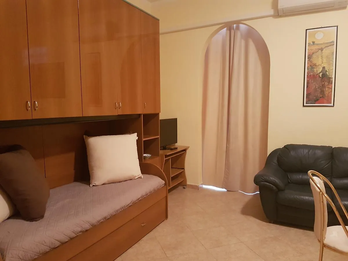 Bed & Parking Apartment Palermo 0*,