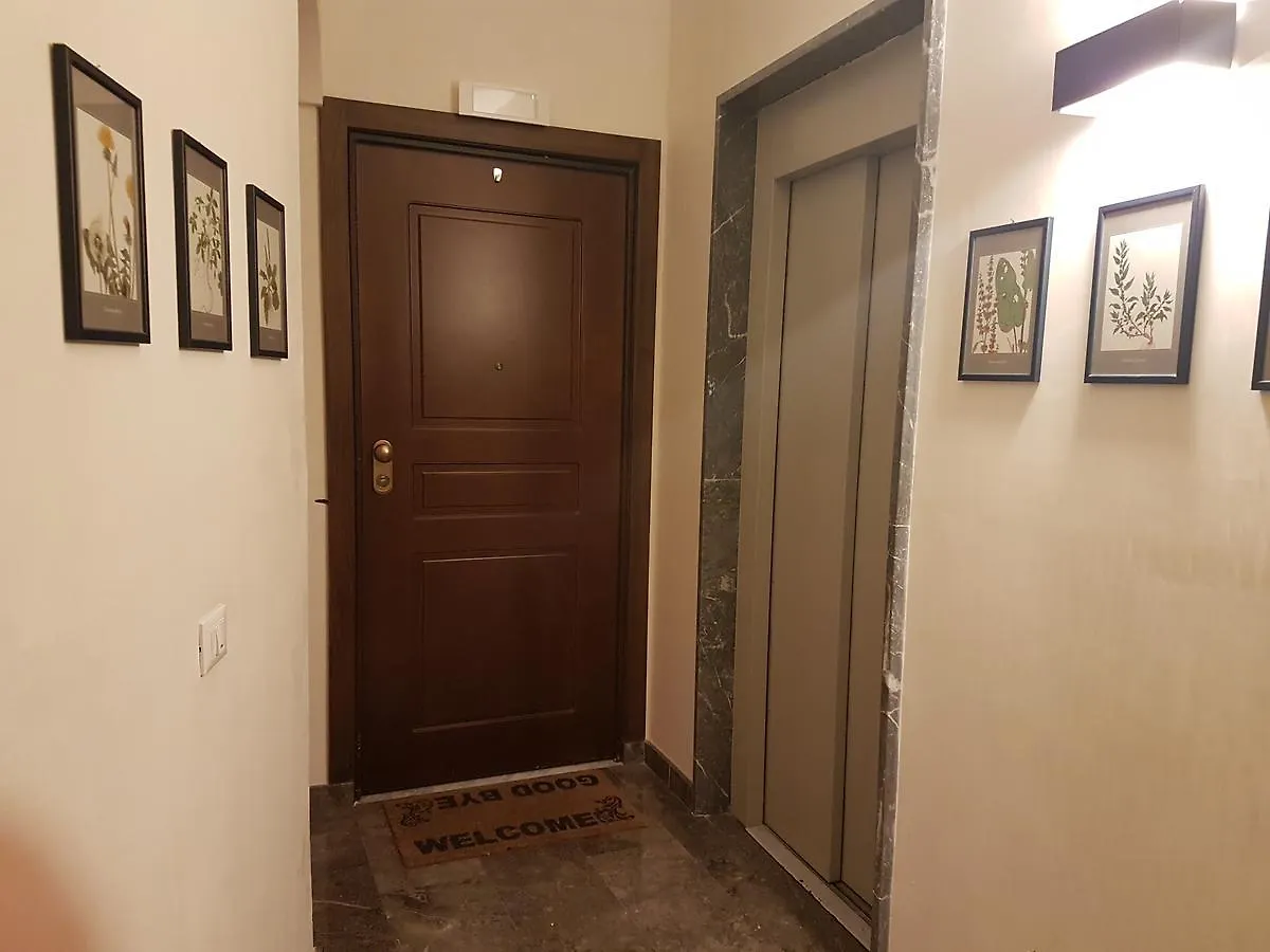 Bed & Parking Apartment Palermo 0*,
