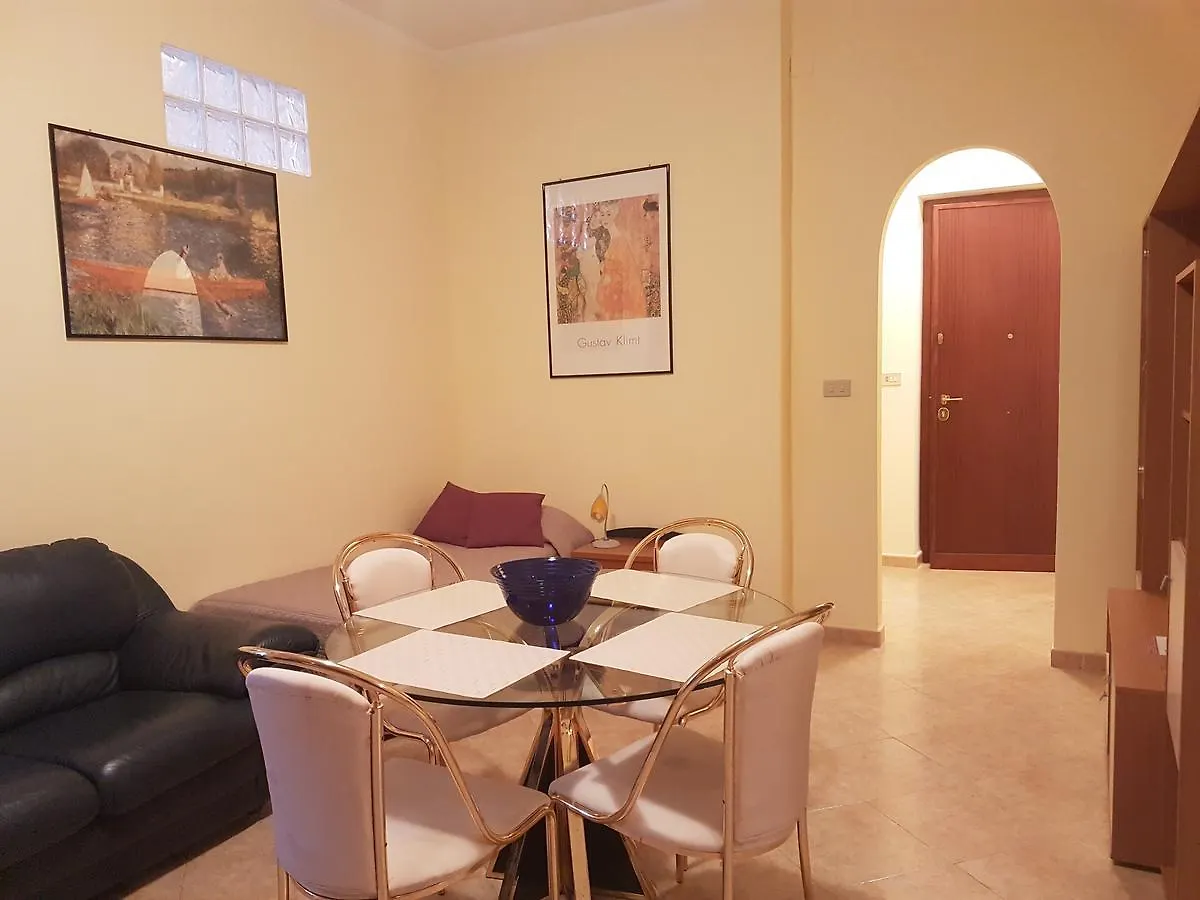 Bed & Parking Apartment Palermo