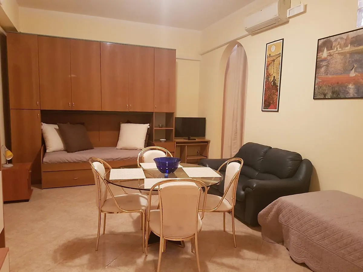 Bed & Parking Apartment Palermo