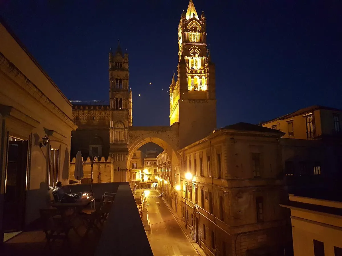 Bed & Parking Apartment Palermo